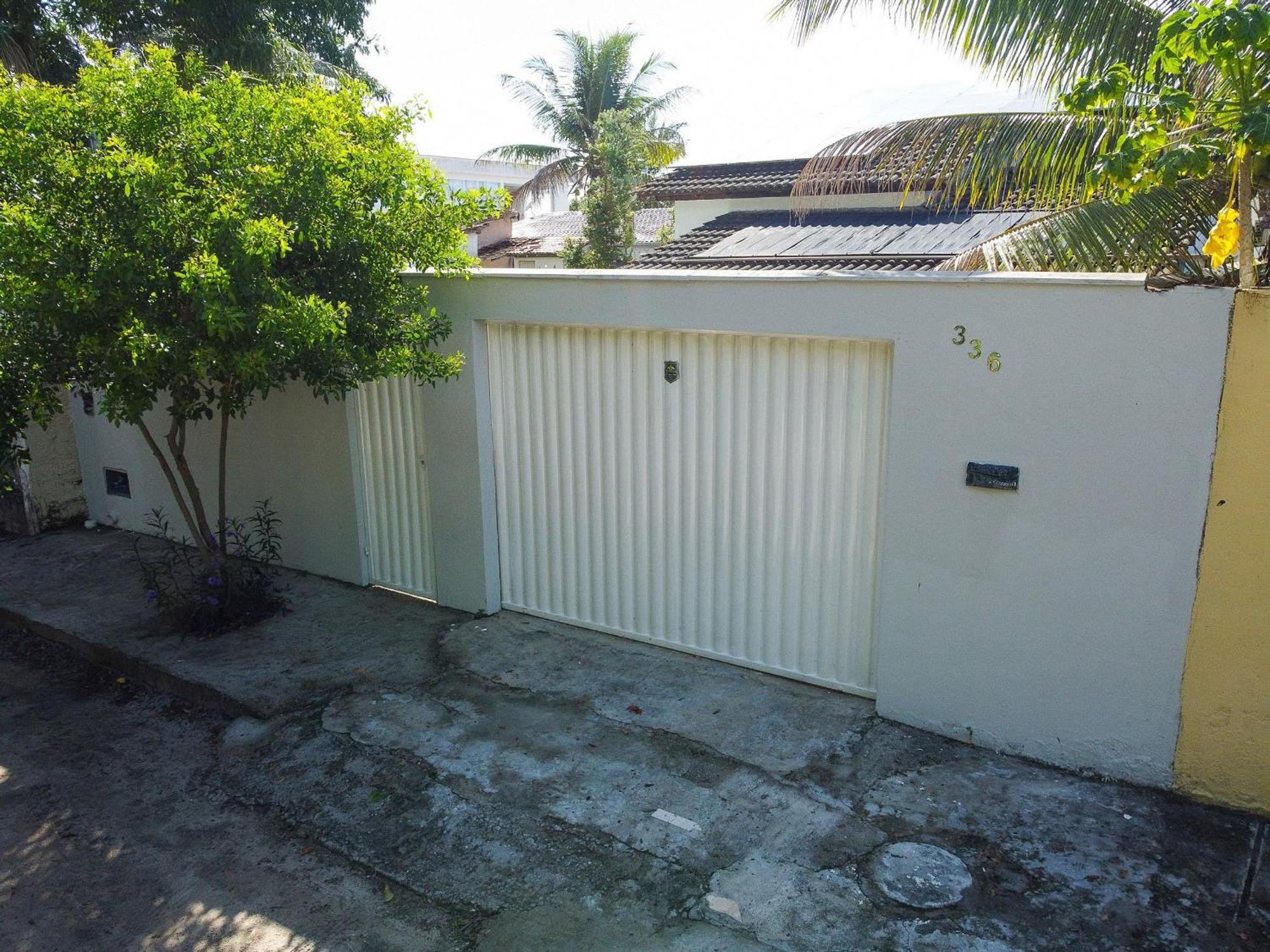 Casa Privativa De 3 Quartos Com Piscina Com Aquecimento Solar A 800m Praias De Taperapuan, Ar Condicionado, Wifi 110mbps, Churrasqueira, Garagem 02 Carros Porto Seguro