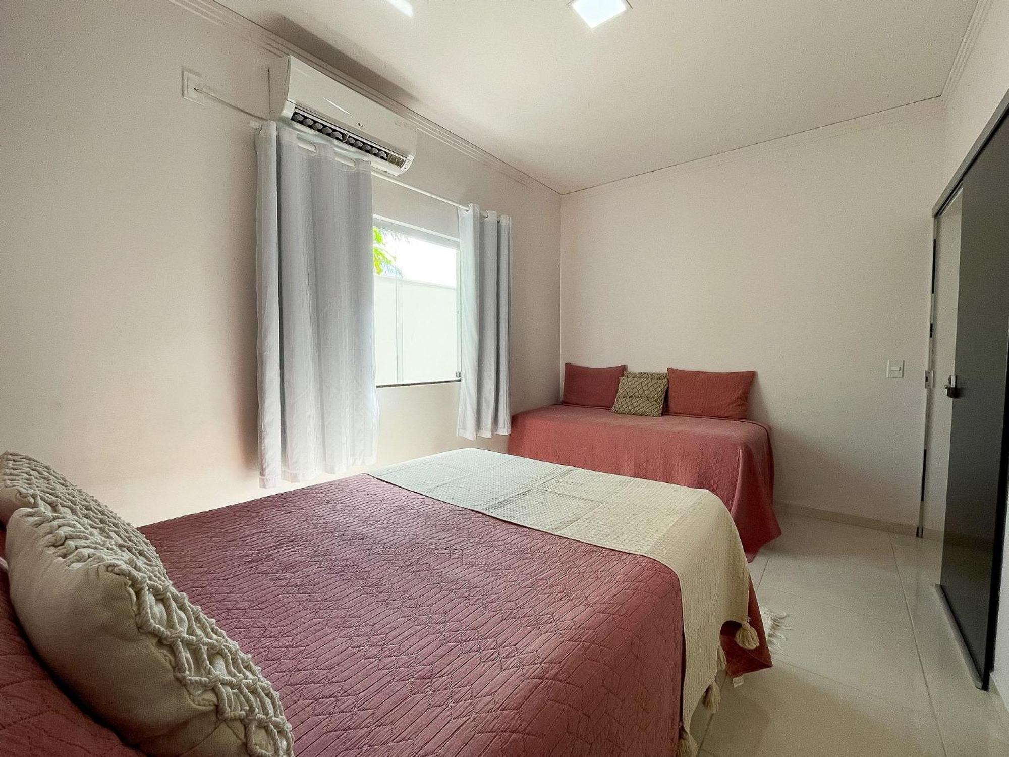 Casa Privativa De 3 Quartos Com Piscina Com Aquecimento Solar A 800m Praias De Taperapuan, Ar Condicionado, Wifi 110mbps, Churrasqueira, Garagem 02 Carros Holiday home
