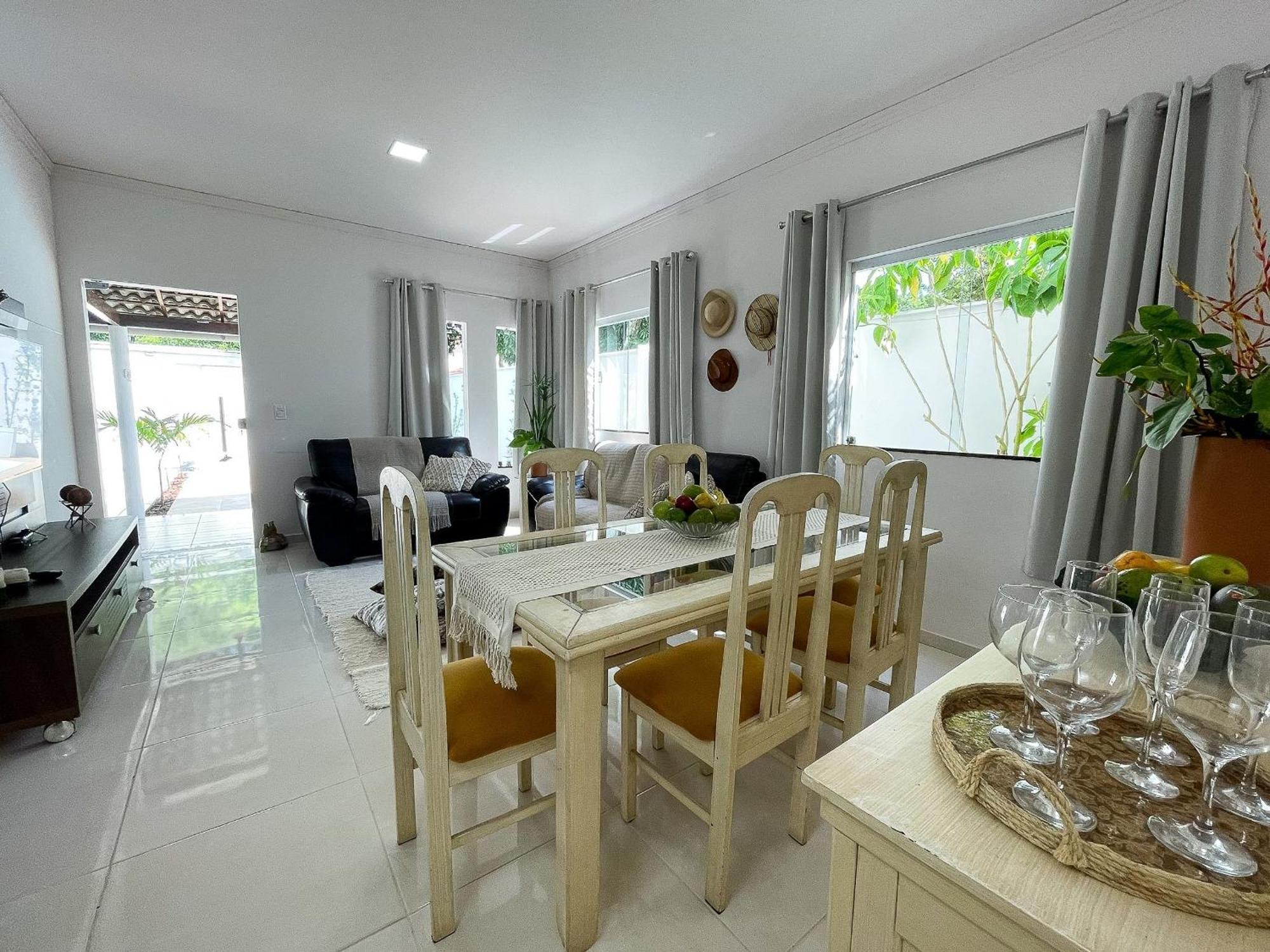 Holiday home Casa Privativa De 3 Quartos Com Piscina Com Aquecimento Solar A 800m Praias De Taperapuan, Ar Condicionado, Wifi 110mbps, Churrasqueira, Garagem 02 Carros *